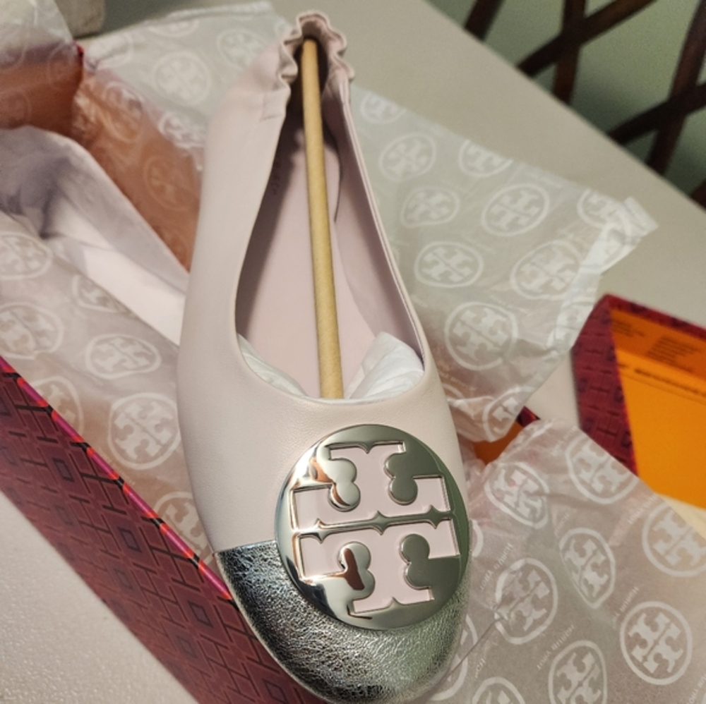 Tory Burch Claire Cap Toe Ballet Size 10 Light Lavender/Silver